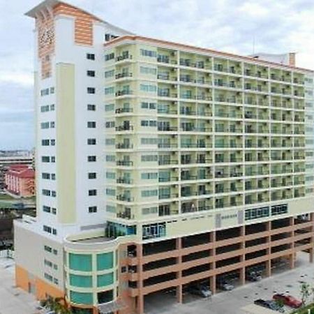 Eak Condoview Chonburi Exterior foto