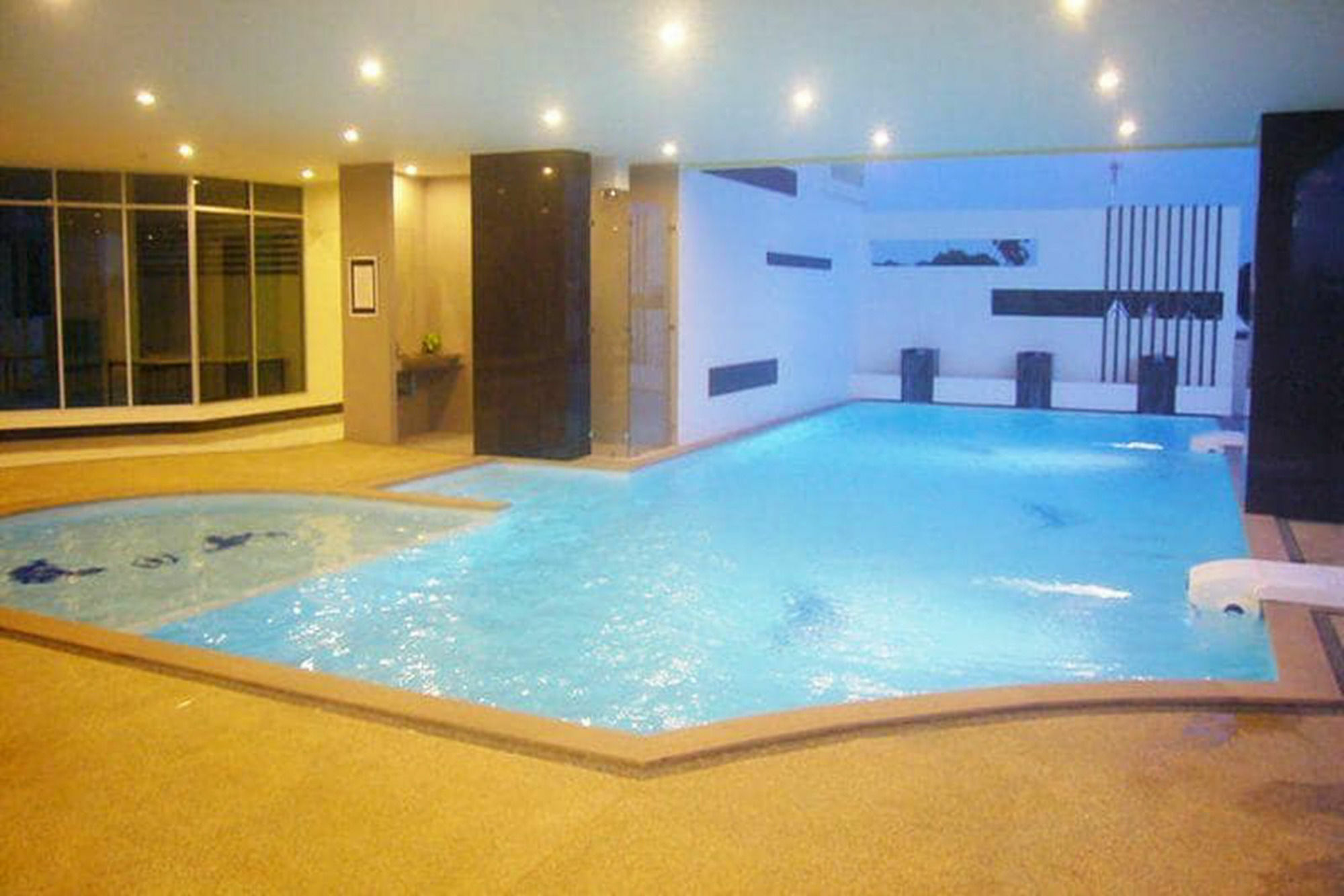 Eak Condoview Chonburi Exterior foto